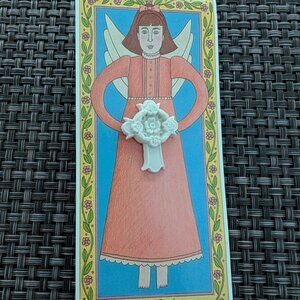 NWOT Margaret Furlong Flower Cross pin